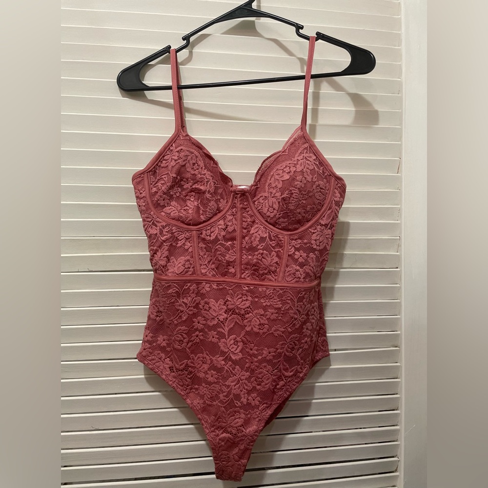 Orange Kiss Women Rose Lace bodysuit EUC